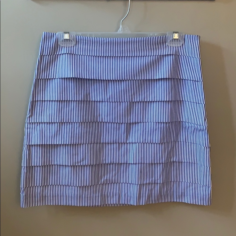 Vineyard vines skirt